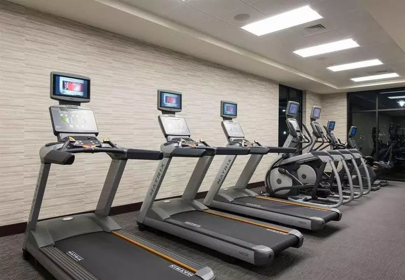 Отель Courtyard By Marriott Holland Downtown