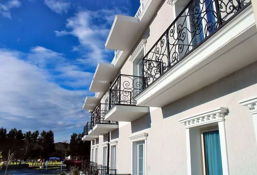 Hotel Gardenland Resort