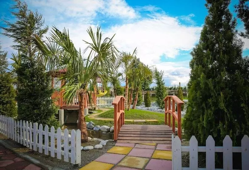 Hotel Gardenland Resort