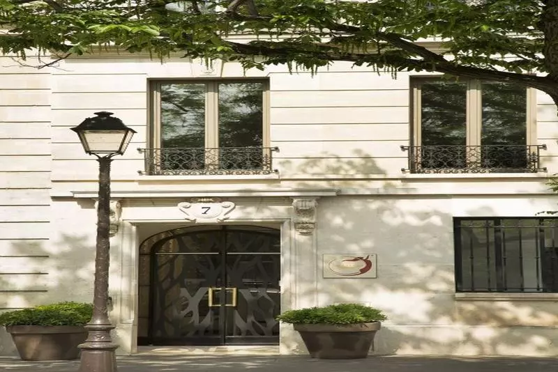 هتل Goralska Résidences Hôtel Paris Bastille