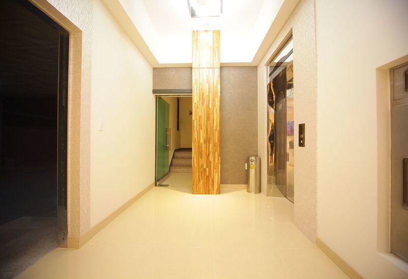 ホテル Hill House