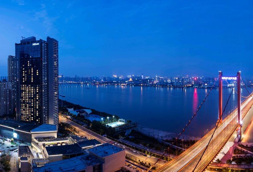 Otel Hilton Wuhan Riverside