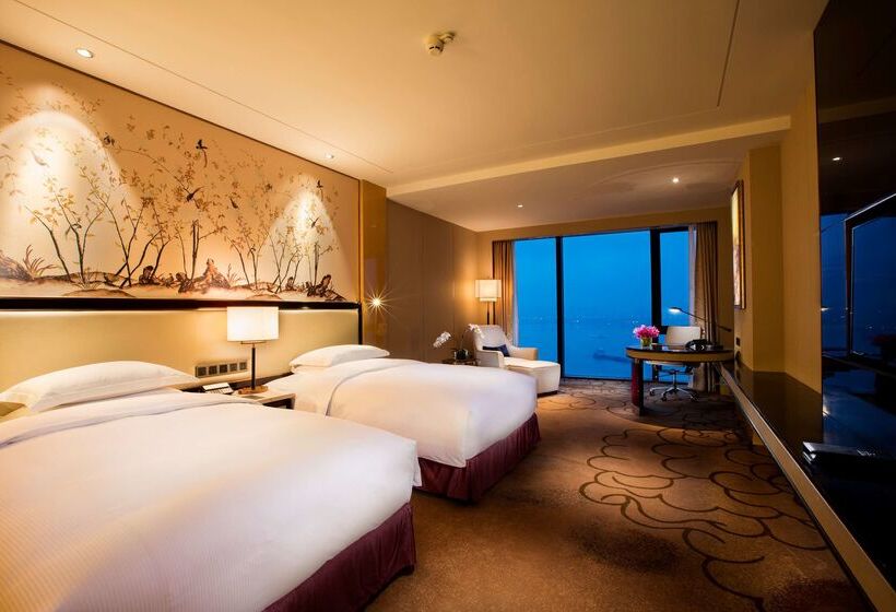 Otel Hilton Wuhan Riverside