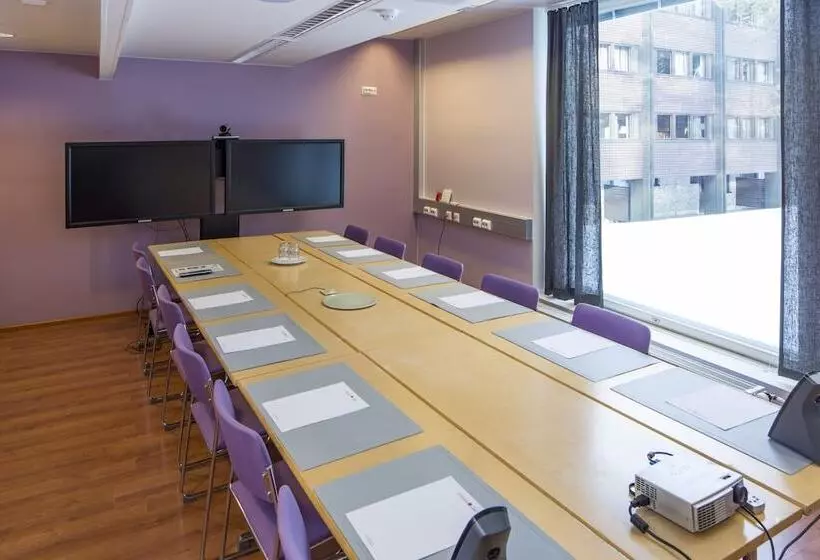 هتل Holiday Club Kuusamon Tropiikki