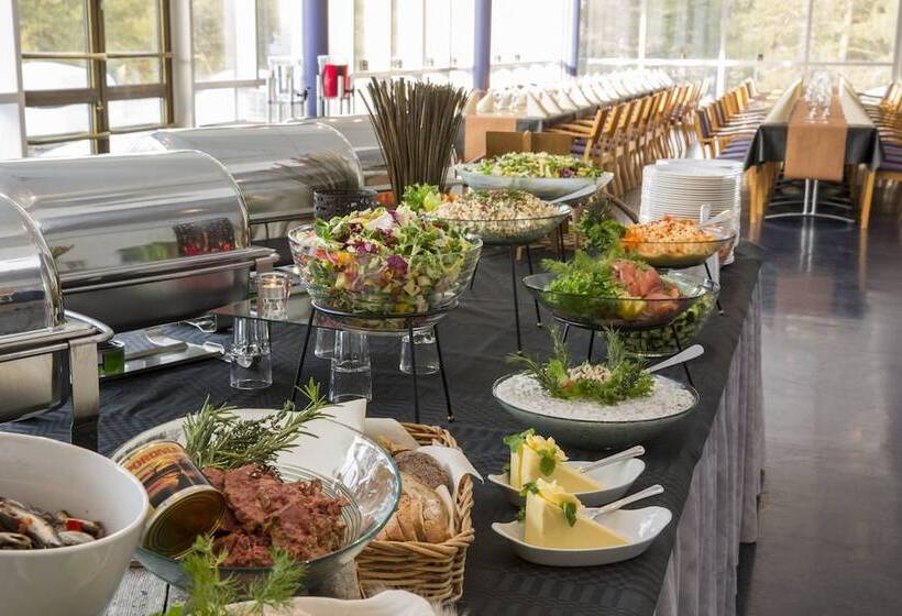 هتل Holiday Club Kuusamon Tropiikki