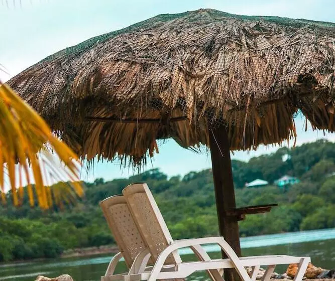 هتل The Resort At Marble Hill