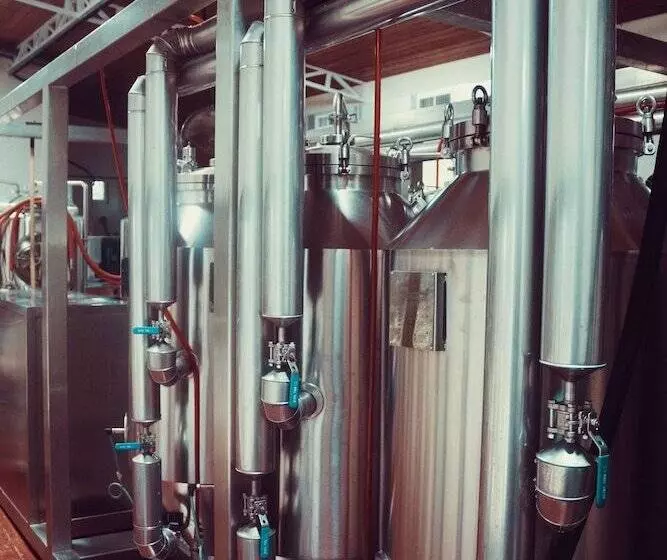 هتل The Resort At Marble Hill