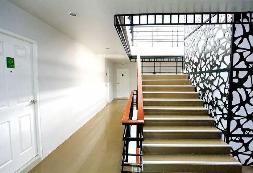 هتل Prasurt Place