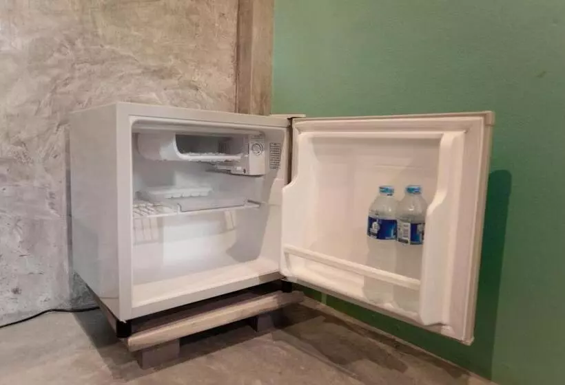 Hotel Seabox Khaolak Hostel