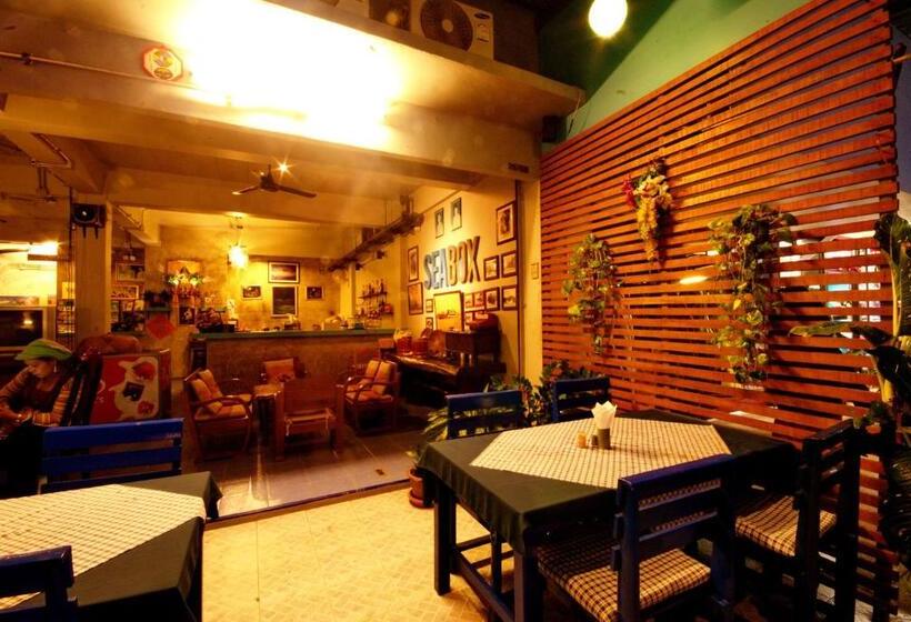 酒店 Seabox Khaolak Hostel