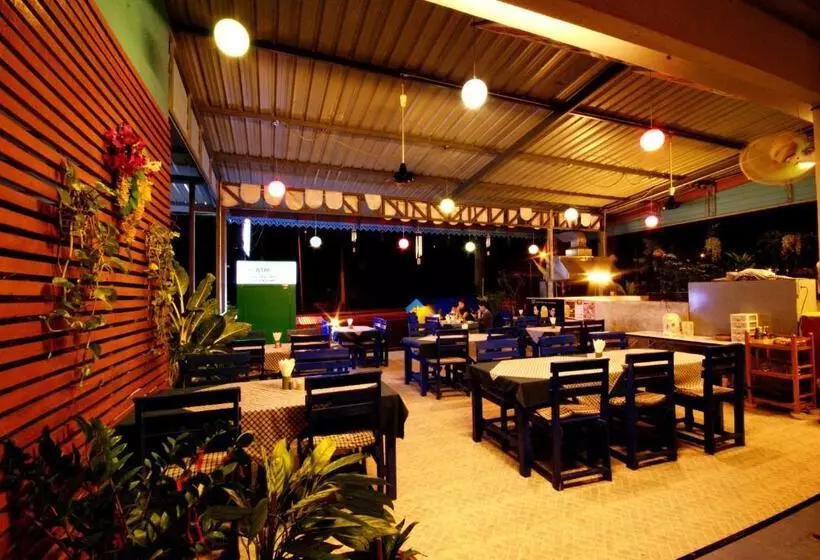 Hotel Seabox Khaolak Hostel