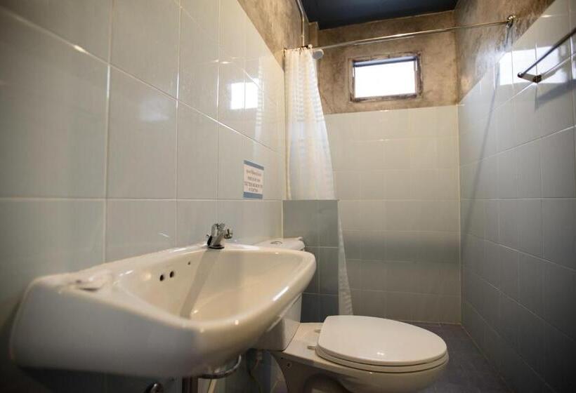 酒店 Seabox Khaolak Hostel