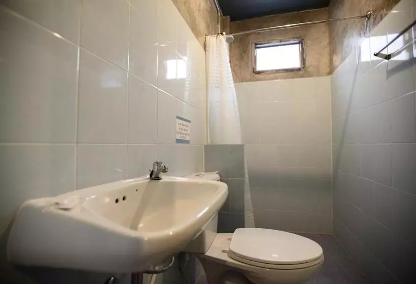 Hotel Seabox Khaolak Hostel