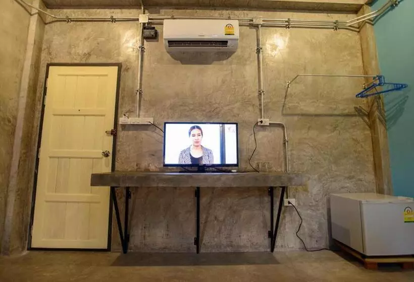 Hotel Seabox Khaolak Hostel