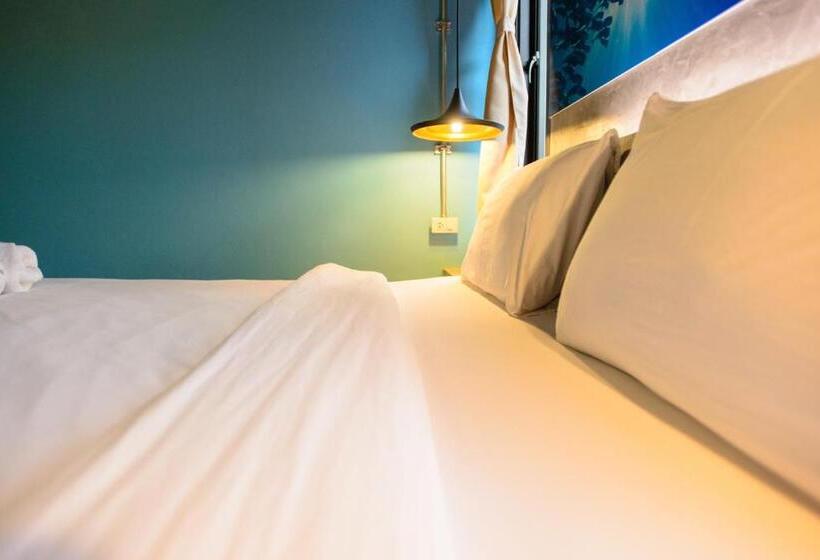 酒店 Seabox Khaolak Hostel