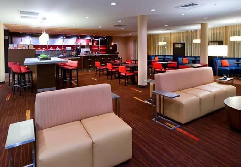 Otel Towneplace Suites By Marriott Alexandria