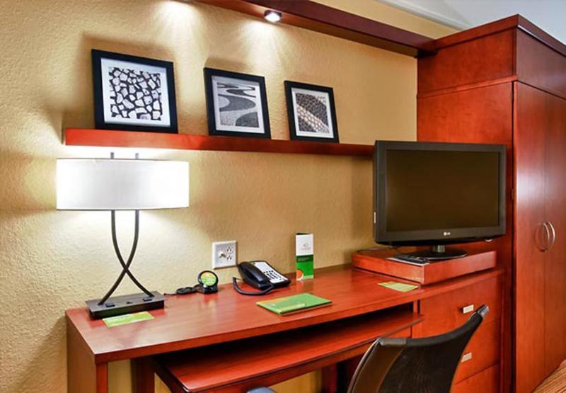 Отель Towneplace Suites By Marriott Alexandria