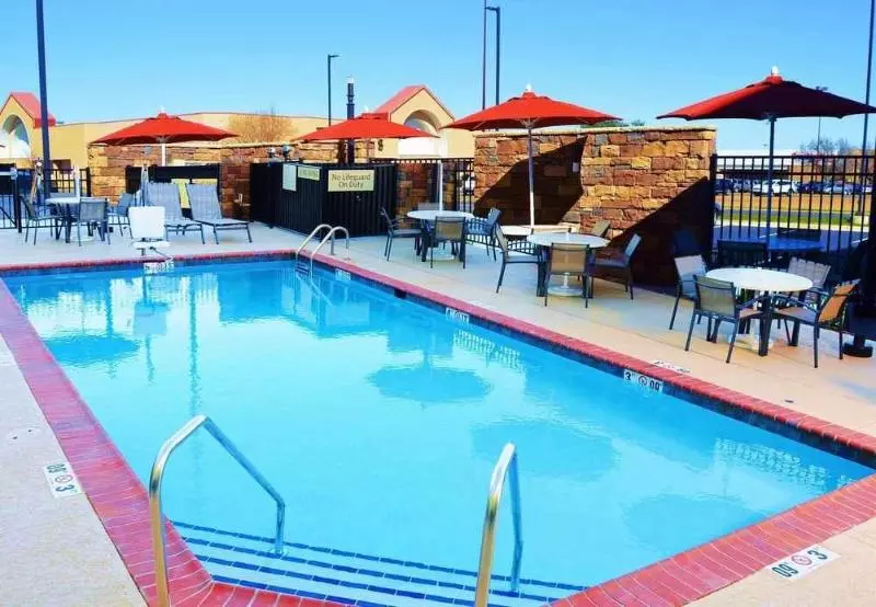 Otel Towneplace Suites By Marriott Alexandria