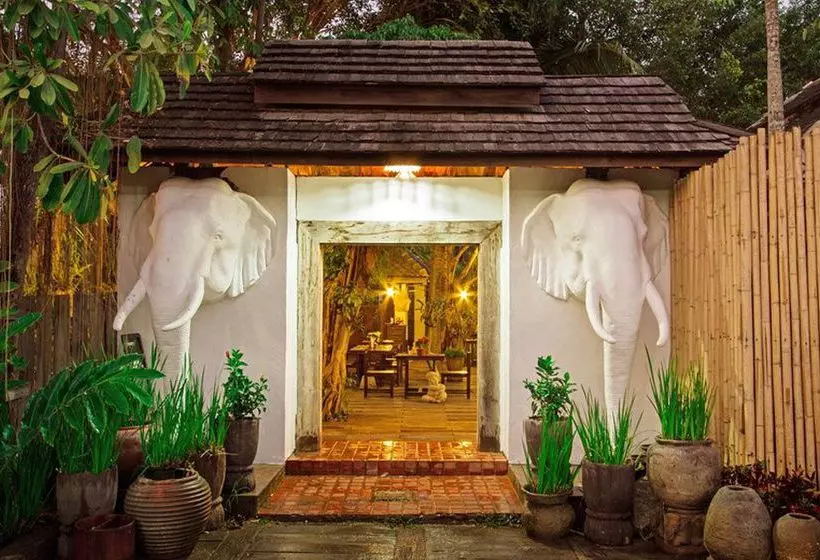 Laan Mai Fai Chang Resort