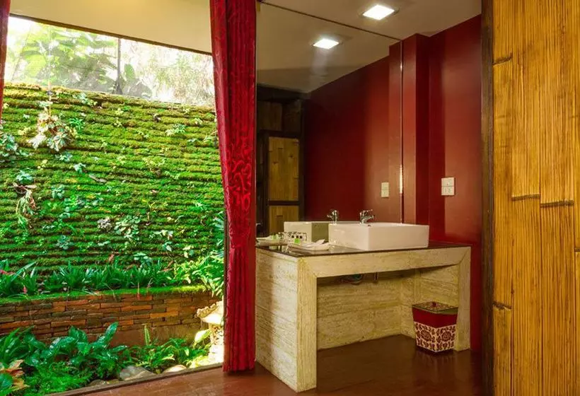 Laan Mai Fai Chang Resort