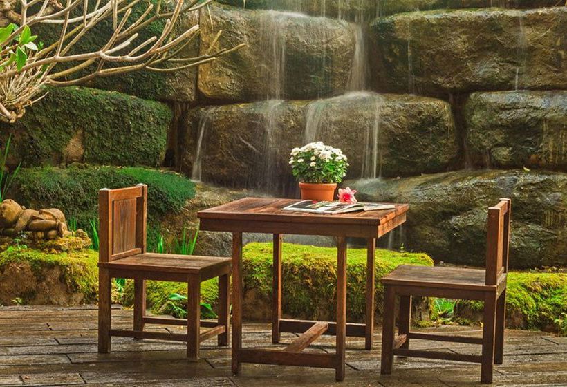 Laan Mai Fai Chang Resort