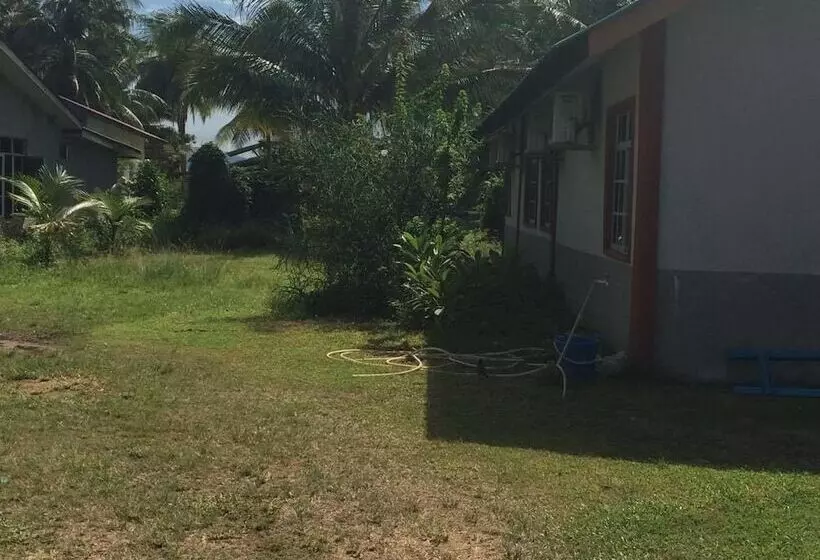 مُتل Bohok Guest House