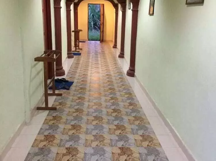 مُتل Bohok Guest House