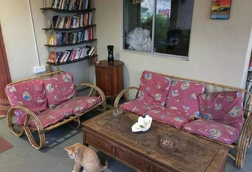 مُتل Bohok Guest House