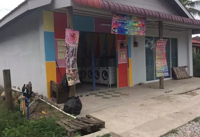 مُتل Bohok Guest House