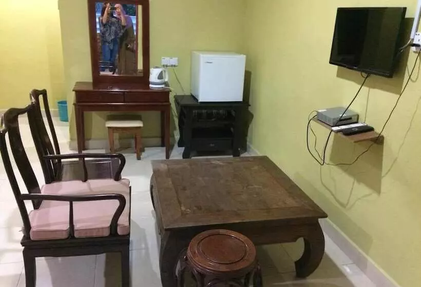 مُتل Bohok Guest House