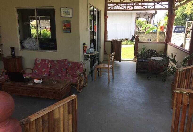 汽车旅馆  Bohok Guest House