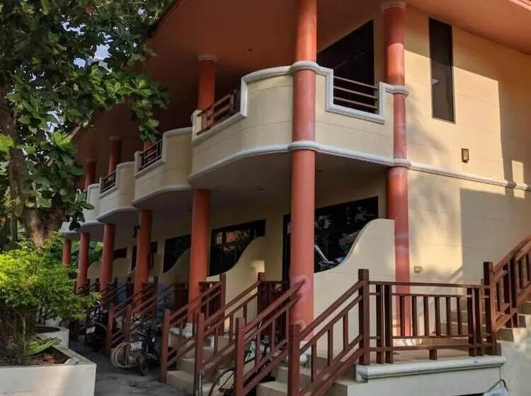 استراحتگاه Lanta Summer House 1