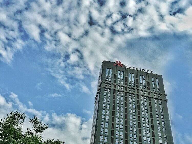 The Fairway Place, Xi An  Marriott Executive Apartments