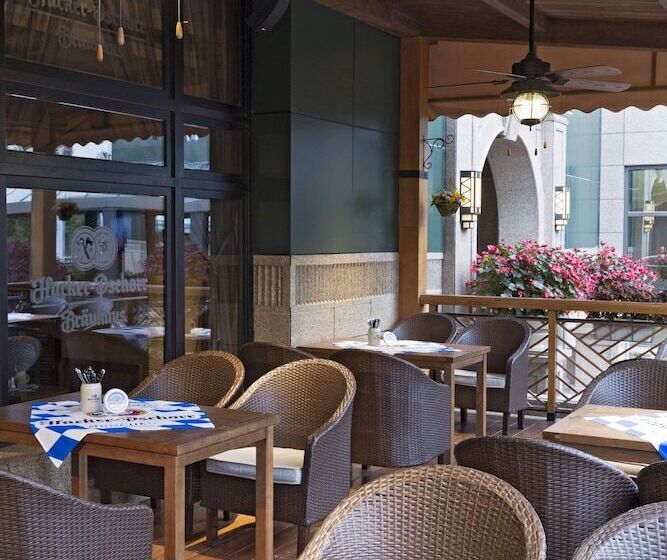 The Fairway Place, Xi An  Marriott Executive Apartments