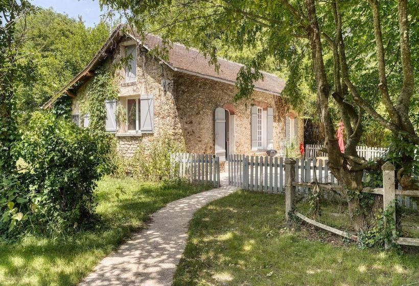 צימר Le Petit Château De Barbizon Au Bois Du Mée