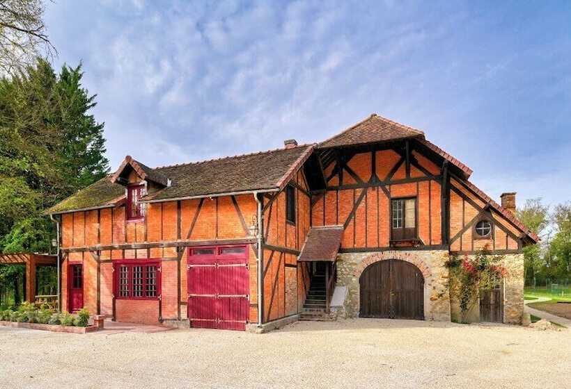 צימר Le Petit Château De Barbizon Au Bois Du Mée