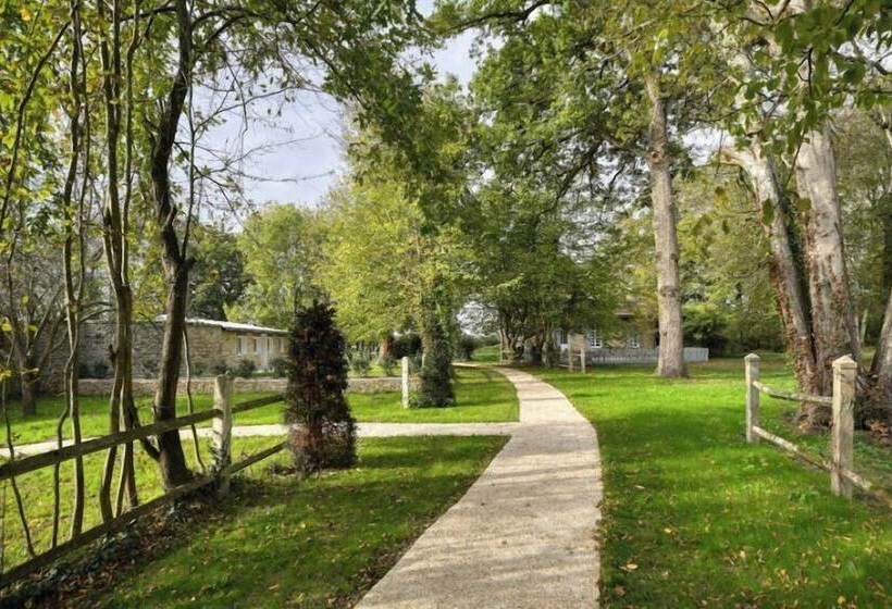 צימר Le Petit Château De Barbizon Au Bois Du Mée