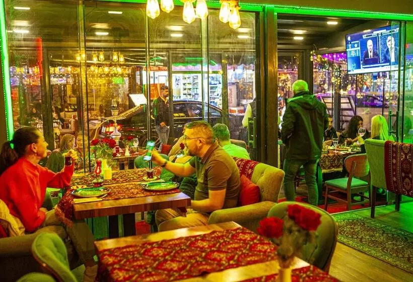 ホテル Blue Zerzevan Konak