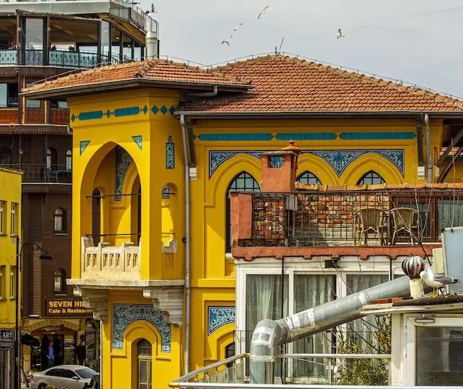 ホテル Blue Zerzevan Konak