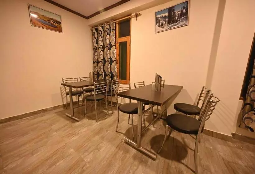 ホテル Krishana Cottage By Nirvana Hills A Pure Veg 86290    57745