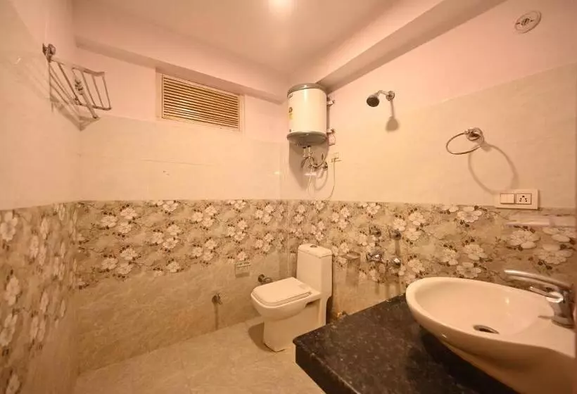 ホテル Krishana Cottage By Nirvana Hills A Pure Veg 86290    57745