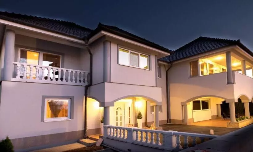 Pensione Vila24 Levice