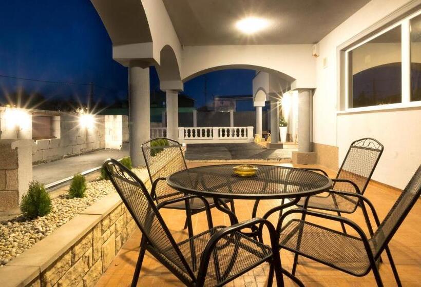 بنسيون Vila24 Levice