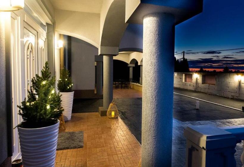 بنسيون Vila24 Levice