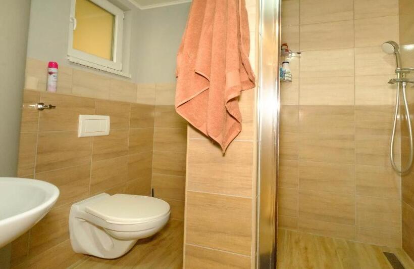 بنسيون Vila24 Levice