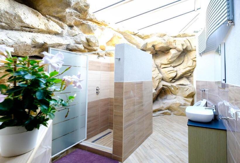 بنسيون Vila24 Levice