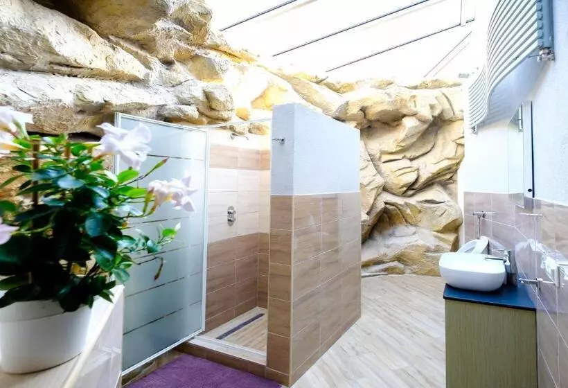 Pensione Vila24 Levice