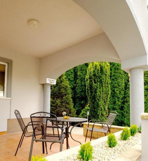 بنسيون Vila24 Levice