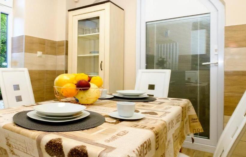 بنسيون Vila24 Levice