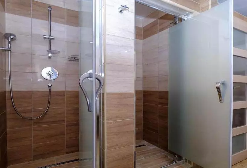 Pensione Vila24 Levice